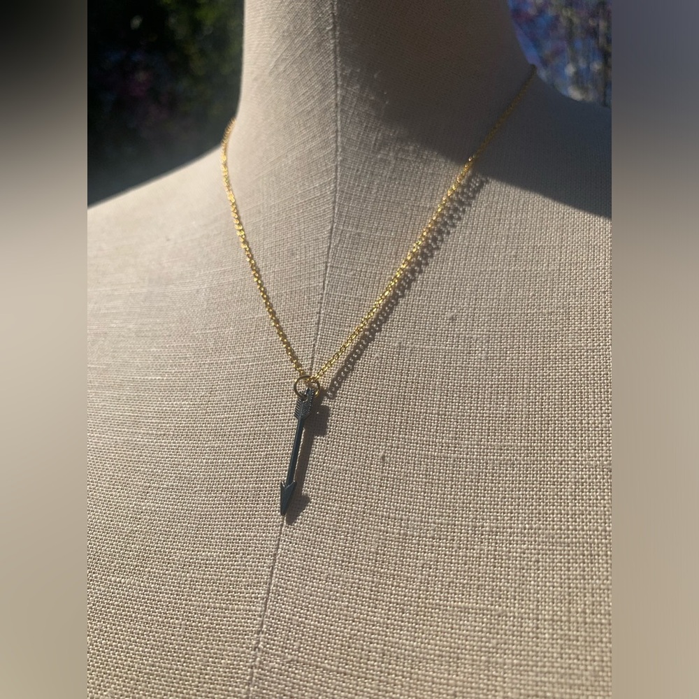 NWT Sterling Silver Plated Chain & Alloy Arrow Charm Necklace - Picture 7 of 16
